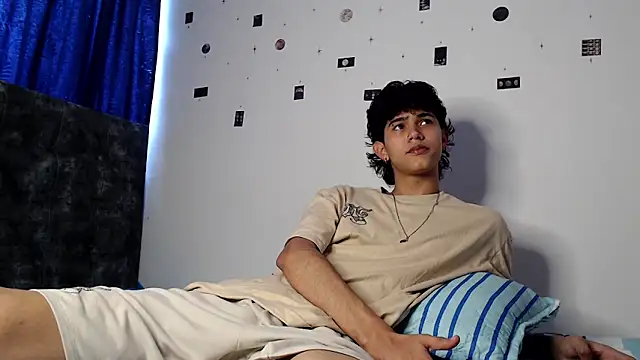 alexmark  online show from May 6, 2026, 6:13 pm