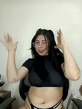 SiennaValera online show from October 15, 2025, 7:14 pm