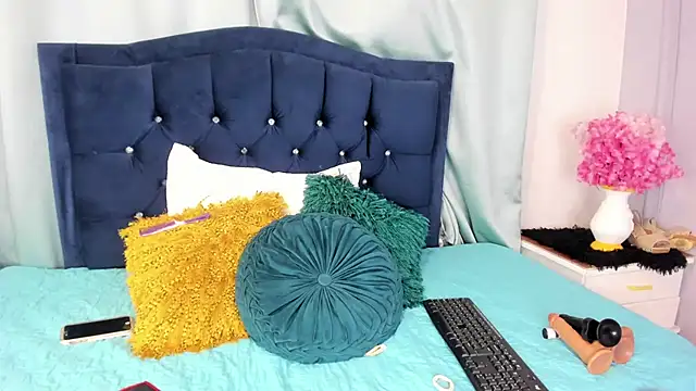 KateOwens  online show from February 7, 2026, 12:31 pm