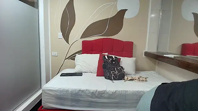 Snapshot of SexyRachel_ chatting on September 22, 2025, 11:45 am SexyRachel  online show from September 22, 2025, 11:45 am