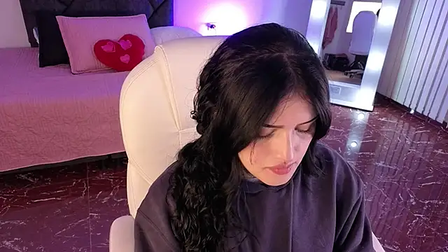 sari belle online show from September 21, 2025, 11:34 am