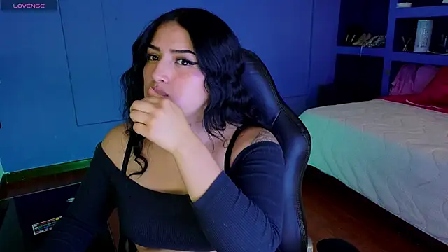 sari belle online show from November 17, 2025, 8:25 pm