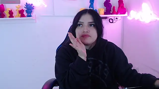 Snapshot of sari_belle chatting on March 14, 2026, 3:45 am sari belle online show from March 14, 2026, 3:45 am