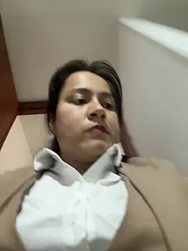 Leonis 0 online show from November 6, 2025, 2:12 am