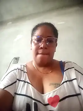 Big ass submissive online show from September 17, 2025, 7:04 pm