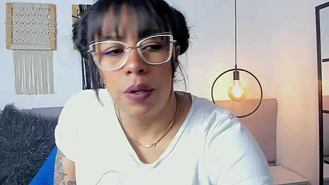 Ashley owens   online show from September 9, 2025, 11:43 am