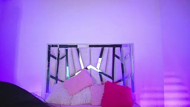 melody  stone online show from September 14, 2025, 4:00 am