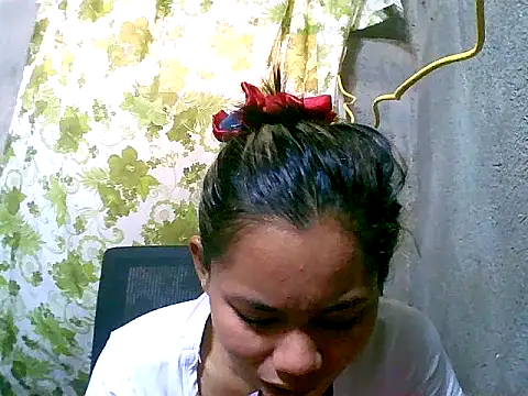 Sweeetgurll online show from October 17, 2025, 1:20 am