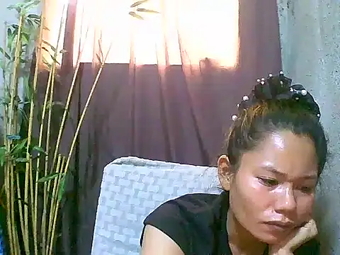 Snapshot of Sweeetgurll chatting on April 21, 2026, 7:14 am Sweeetgurll online show from April 21, 2026, 7:14 am