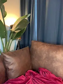 Snapshot of Canneela chatting on October 2, 2025, 3:19 pm Canneela online show from October 2, 2025, 3:19 pm