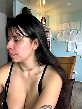 Snapshot of Canneela chatting on October 17, 2025, 3:14 pm Canneela online show from October 17, 2025, 3:14 pm