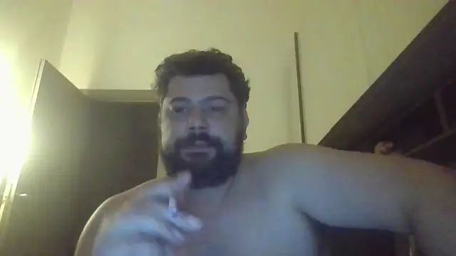 giuseppelovisi85 online show from October 7, 2025, 11:35 pm