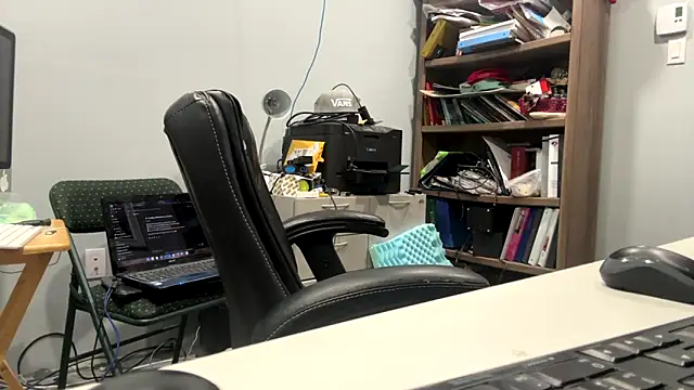 frankyjones8989 online show from November 15, 2025, 4:10 am