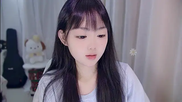 YUANYUAN-A online show from May 5, 2026, 12:24 pm