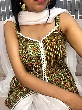 Snapshot of Riya-6969 chatting on April 4, 2026, 5:43 pm Riya-6969 online show from April 4, 2026, 5:43 pm