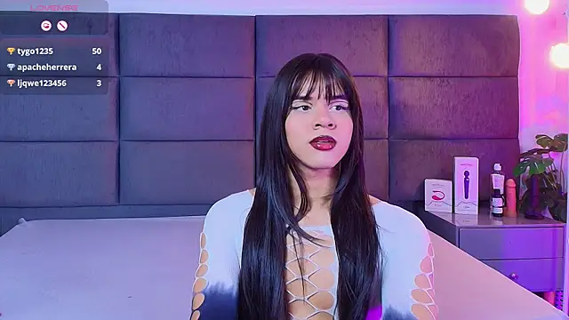 Slenna Moon online show from January 19, 2026, 3:10 am