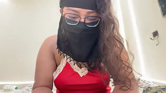 Drizzling Intimecy online show from November 16, 2025, 8:20 am