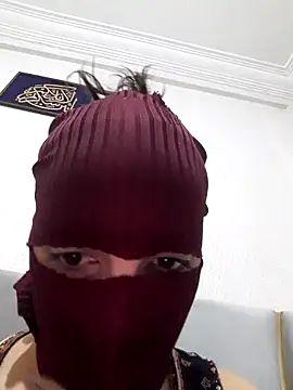 Snapshot of Ahalm chatting on September 25, 2025, 12:53 pm Ahalm online show from September 25, 2025, 12:53 pm