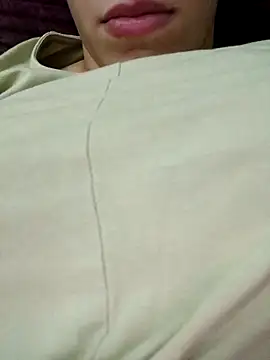 Snapshot of Ahalm chatting on October 24, 2025, 9:11 pm Ahalm online show from October 24, 2025, 9:11 pm