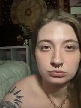 rosaleejaden online show from September 12, 2025, 12:44 am