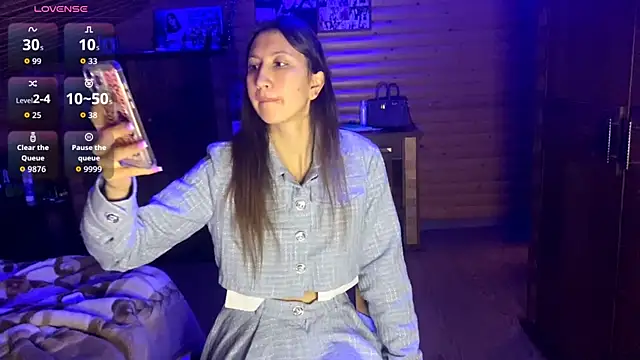 Shyselly online show from October 21, 2025, 5:13 pm