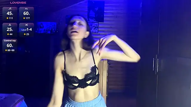 Shyselly online show from November 18, 2025, 5:17 pm