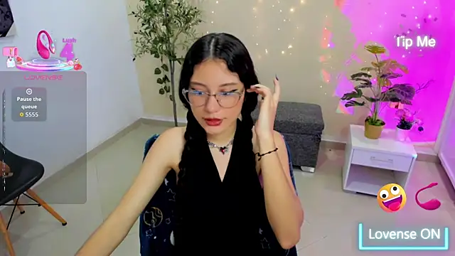 Krysten Riter online show from January 13, 2026, 1:49 pm