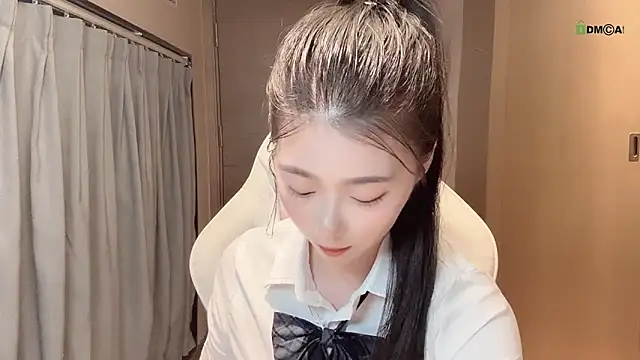 Makinghappymyself  online show from November 2, 2025, 7:00 am