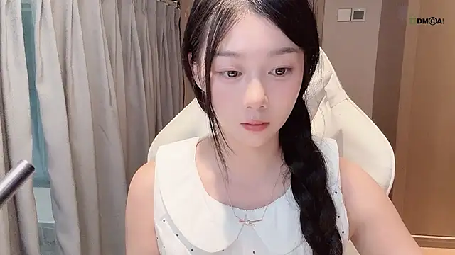 Makinghappymyself  online show from November 5, 2025, 7:30 am