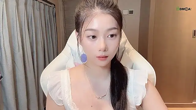 Makinghappymyself  online show from November 18, 2025, 12:38 am