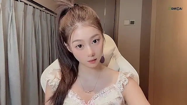 Makinghappymyself  online show from November 29, 2025, 10:07 am