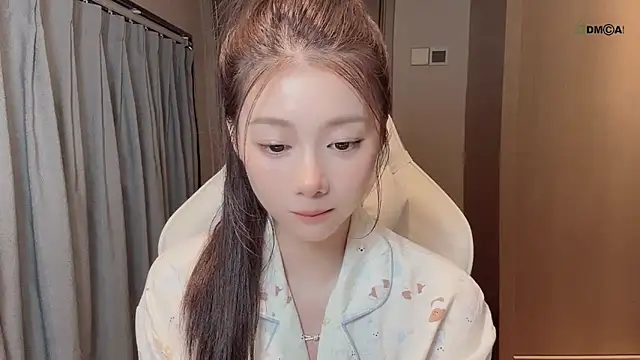 Makinghappymyself  online show from December 2, 2025, 2:45 pm