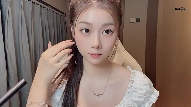 Makinghappymyself  online show from December 4, 2025, 11:41 am