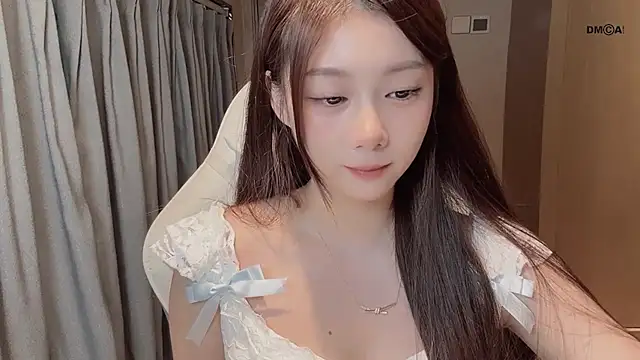 Makinghappymyself  online show from December 17, 2025, 6:41 am