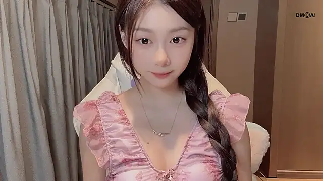 Makinghappymyself  online show from December 18, 2025, 9:26 am