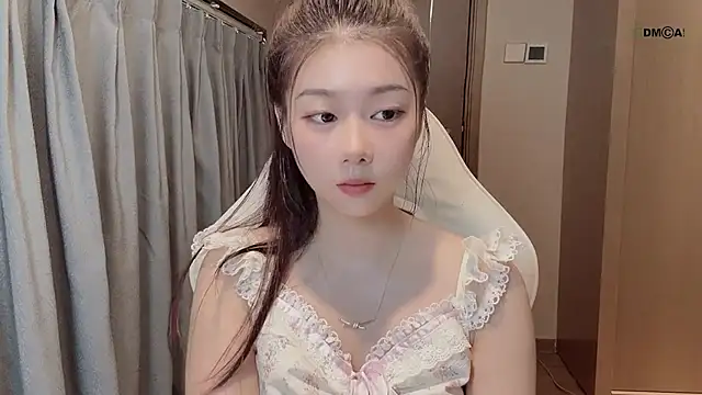 Makinghappymyself  online show from December 22, 2025, 5:37 am