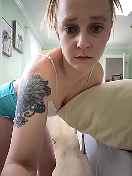 Snapshot of _Karizma_ chatting on October 14, 2025, 7:58 pm Karizma online show from October 14, 2025, 7:58 pm