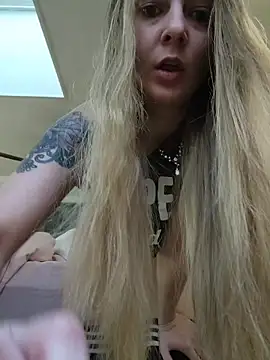 Snapshot of _Karizma_ chatting on November 8, 2025, 12:27 pm Karizma online show from November 8, 2025, 12:27 pm