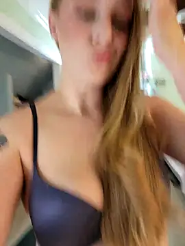 Snapshot of _Karizma_ chatting on December 1, 2025, 11:37 am Karizma online show from December 1, 2025, 11:37 am