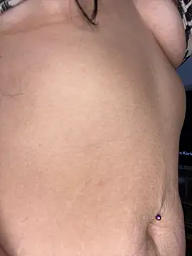 Snapshot of tianastone_ chatting on October 11, 2025, 3:28 am tianastone  online show from October 11, 2025, 3:28 am