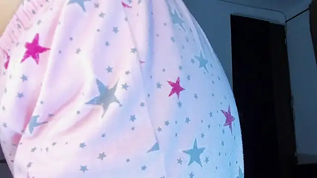 Snapshot of tianastone_ chatting on October 27, 2025, 3:43 am tianastone  online show from October 27, 2025, 3:43 am