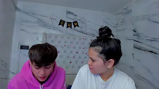 Ari and Storm online show from May 5, 2026, 1:52 pm