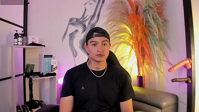 LiamDeep online show from November 1, 2025, 8:22 pm