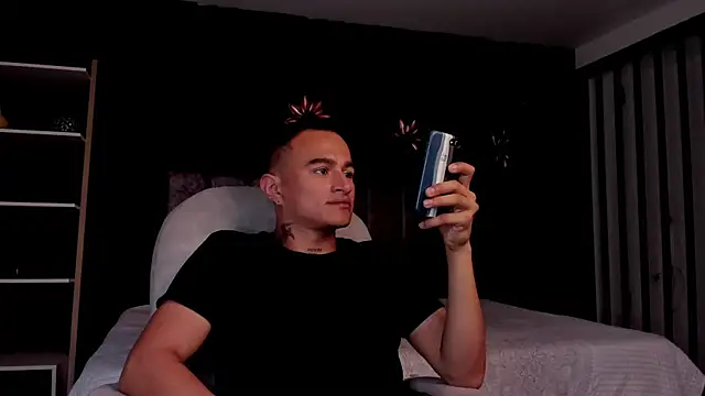 LiamDeep online show from May 5, 2026, 8:06 pm