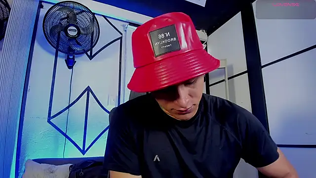 LiamDeep online show from June 7, 2026, 4:22 pm