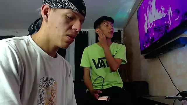 Snapshot of Marcus_and_Tony chatting on September 14, 2025, 3:38 am Marcus and Tony online show from September 14, 2025, 3:38 am