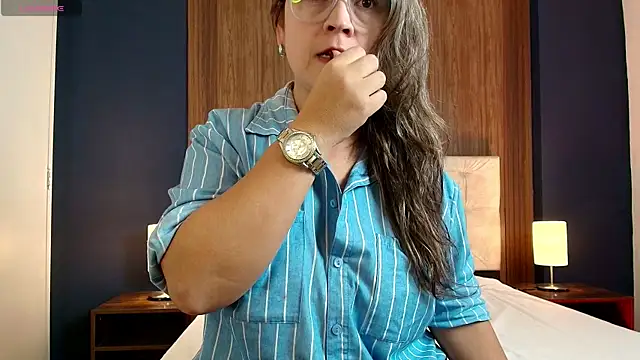 Snapshot of sophie_lopez1 chatting on May 25, 2026, 8:48 pm sophie lopez1 online show from May 25, 2026, 8:48 pm
