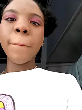 AmiraMorgan online show from October 22, 2025, 2:56 am