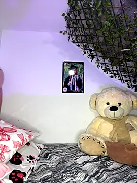 Snapshot of Melody_rouxxx chatting on October 9, 2025, 11:36 pm Melody rouxxx online show from October 9, 2025, 11:36 pm