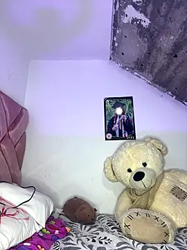 Snapshot of Melody_rouxxx chatting on December 16, 2025, 12:04 am Melody rouxxx online show from December 16, 2025, 12:04 am